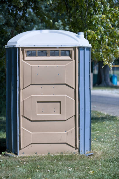 Porta potty delivery and setup in Wood Village, OR